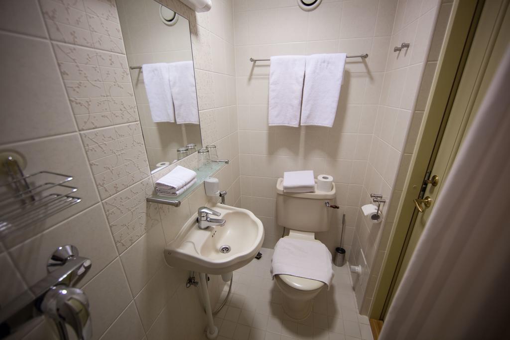 Aasa Kuelalistemaja Otel Viljandi  Oda fotoğraf